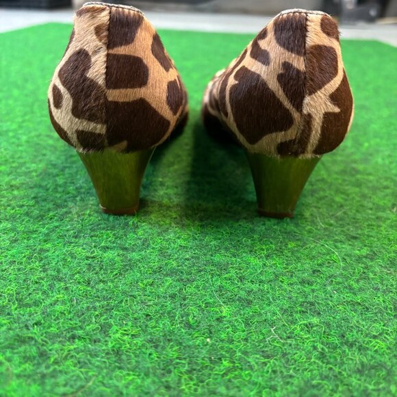 Prada Giraffe Print Gold Buckle Block Heel Loafer Pumps Size 8/ 38 - Picture 5 of 6